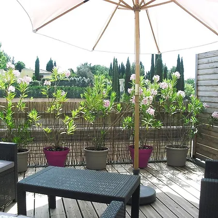 à Deux Pas D'aix Appart hôtel 2*