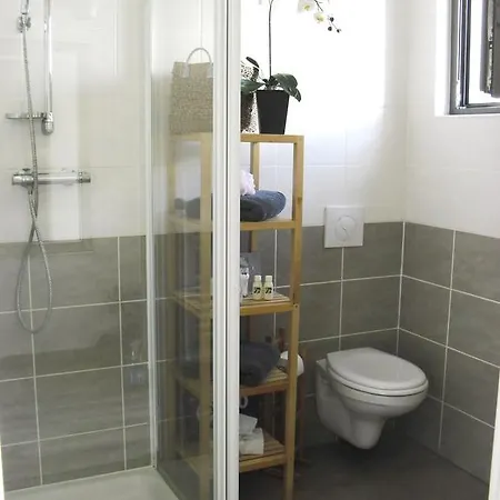 à Deux Pas D'aix Appart hôtel 2*