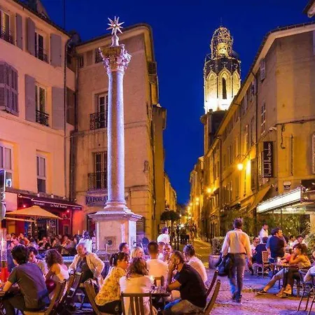 à Deux Pas D'aix 2*